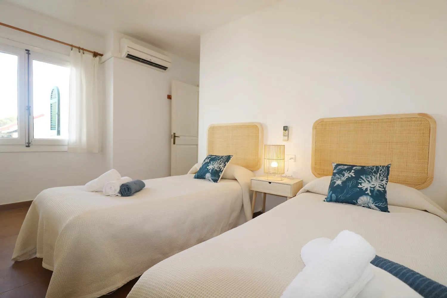 別荘 Villa Las Marinas - 2 Encantadora Villa Con Piscina A 5 Min De La Playa アレナル・デン・カステル